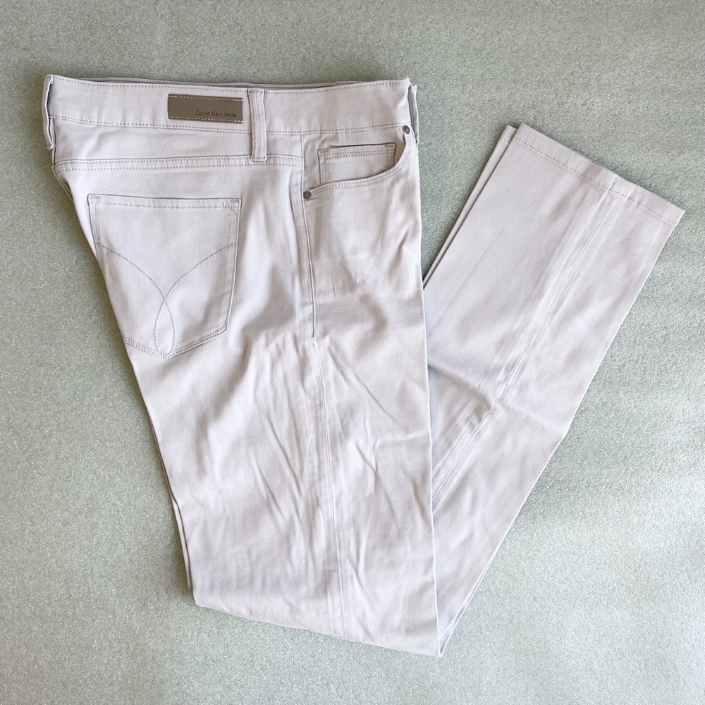 NEW Calvin Klein Jeans/12